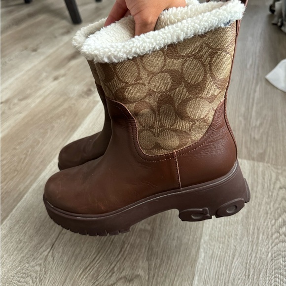 Raina Boot In Signature Jacquard - Picture 6 of 12